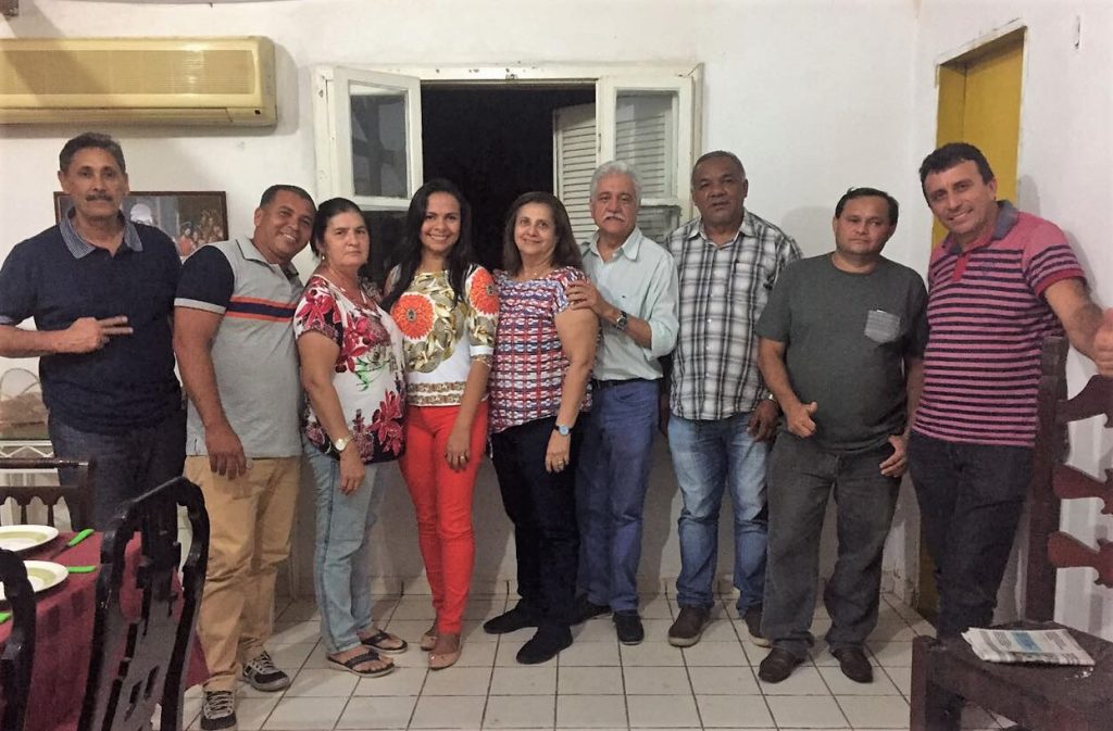 Ana do Gás fecha parceria em Vitorino Freire com ex-prefeito, Zé Leandro e vereadores