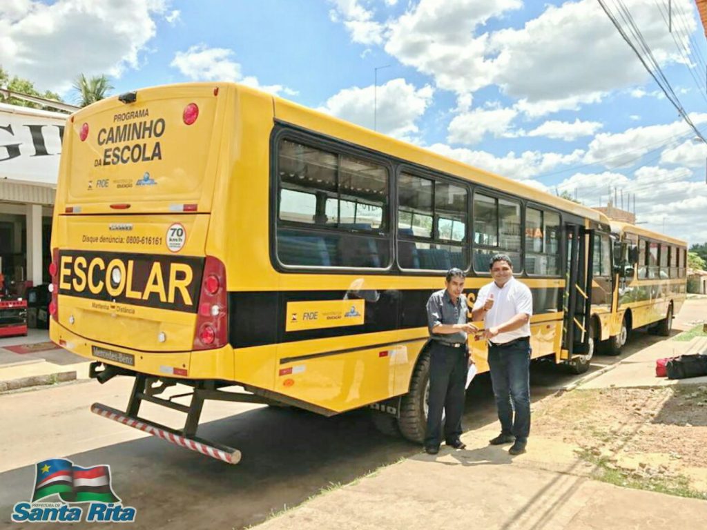 SANTA RITA – Prefeito Hilton Gonçalo consegue mais um ônibus escolar