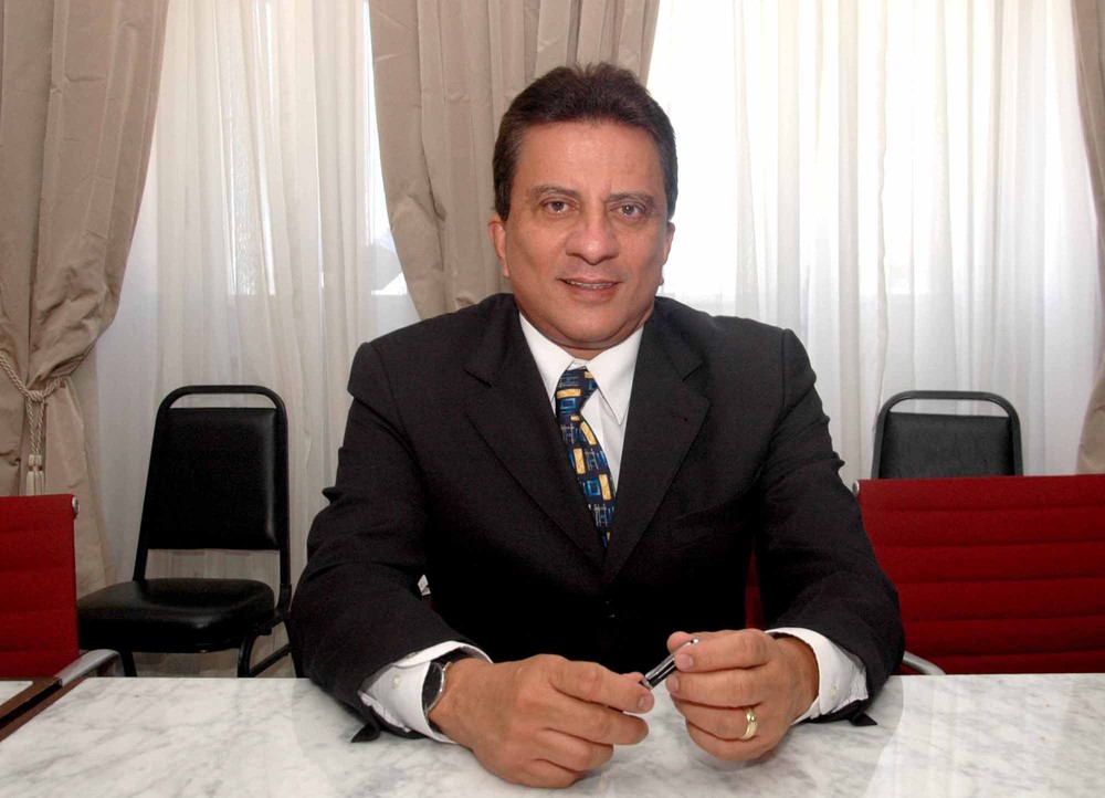 Justiça condena ex-prefeito de São Luís por improbidade administrativa