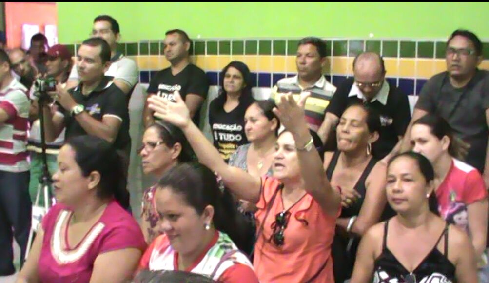 CARUTAPERA – O desrespeito de André Dourado e o massacre dos educadores