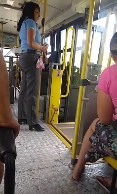 VÍDEO – Deficientes físicos não conseguem adentrar transporte público em São Luís