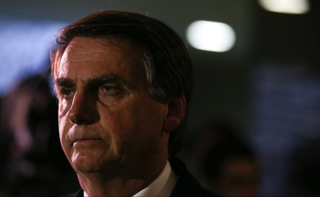 Bolsonaro diz ter assinado demissão de suposta funcionária-fantasma…