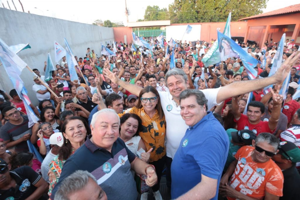 Roseana tem calorosa recepção da população em Alto Alegre do Maranhão