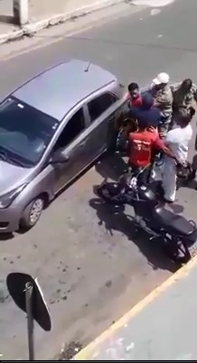 CHAMEM A POLÍCIA – Em Rosário, Agente de trânsito agride e usa máquina de choque contra motociclista; veja o vídeo