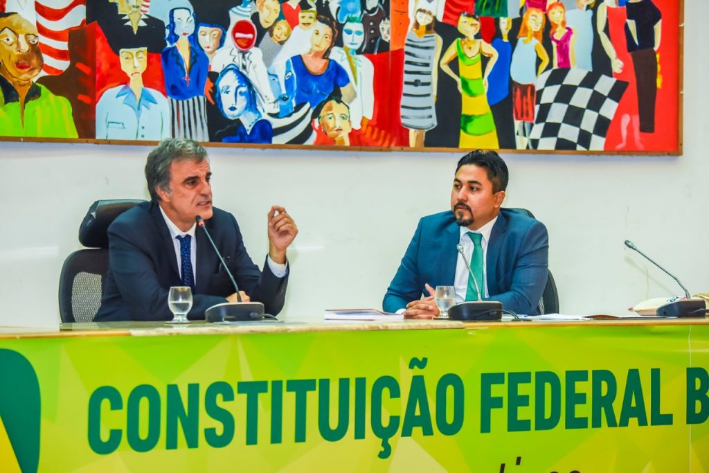 “Estamos vivendo no Brasil uma grave crise do Estado Democrático de Direito”, alerta ex-ministro da Justiça