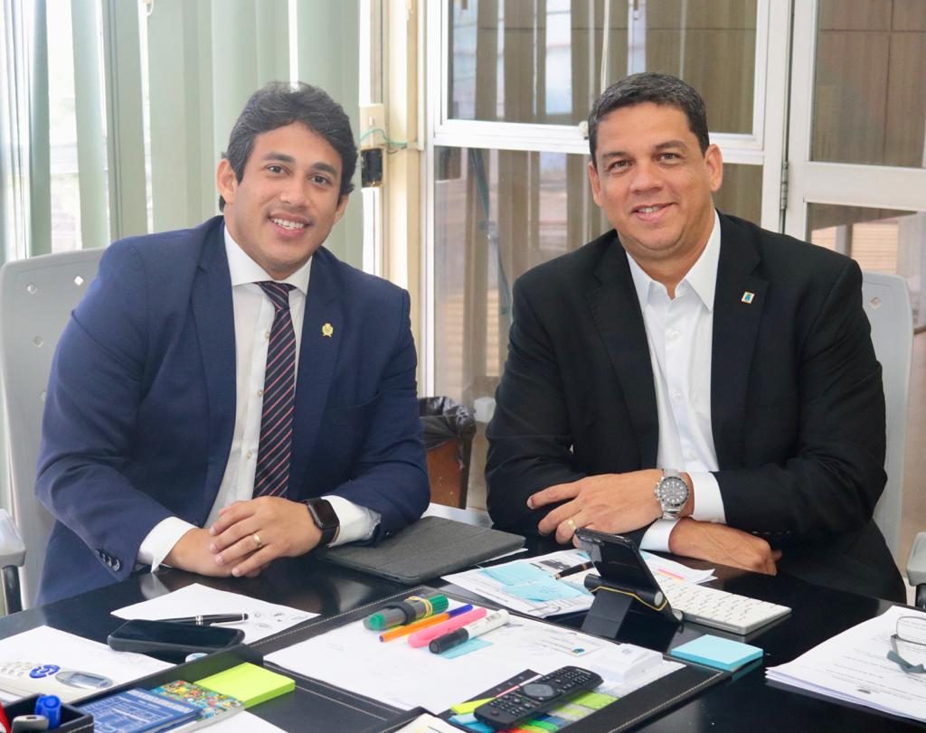Osmar Filho destina recursos para Saúde e leva discussão sobre Plano Diretor para Câmara