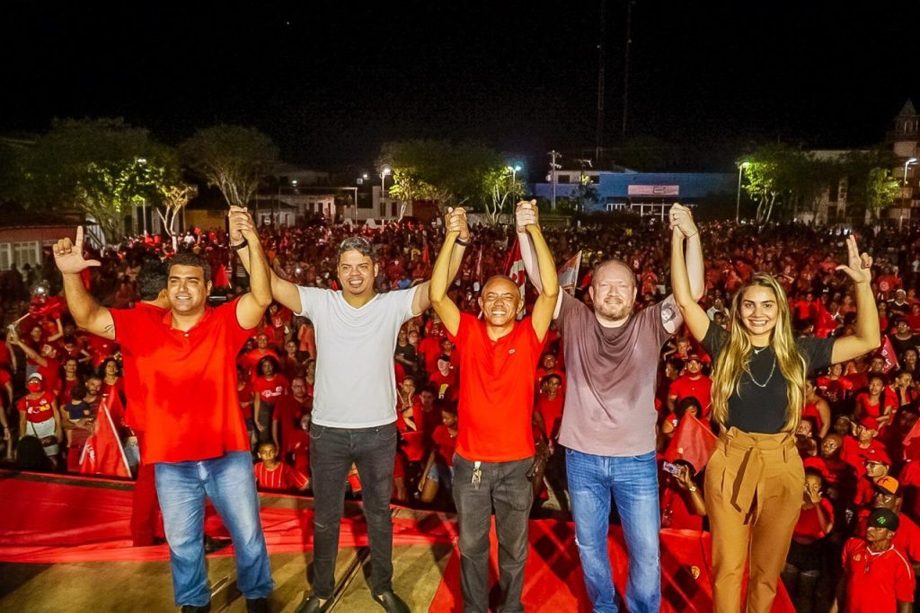 SÃO BENTO – Othelino fortalece campanha pela reeleição de Luizinho Barros