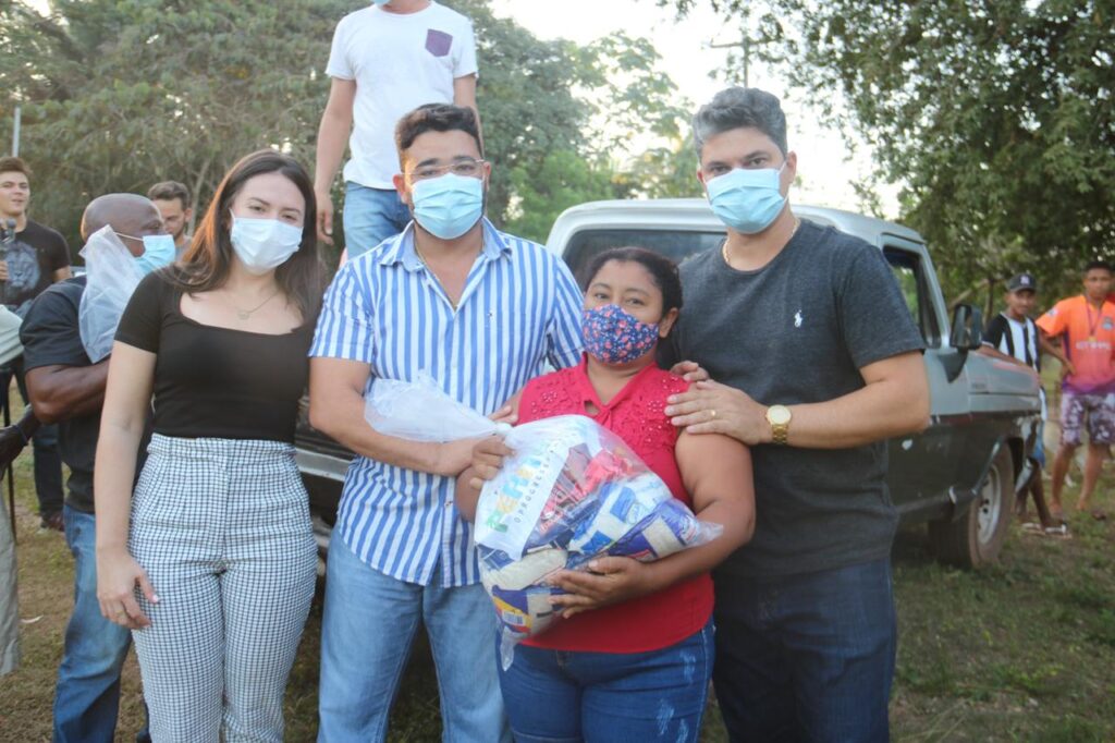 Comida na Mesa: Prefeitura de Peritoró entrega cestas básicas em comunidades quilombolas