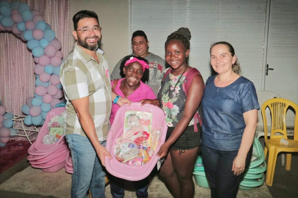 Secretaria de Desenvolvimento Social entrega kits de enxoval para mães e bebês em Peritoró