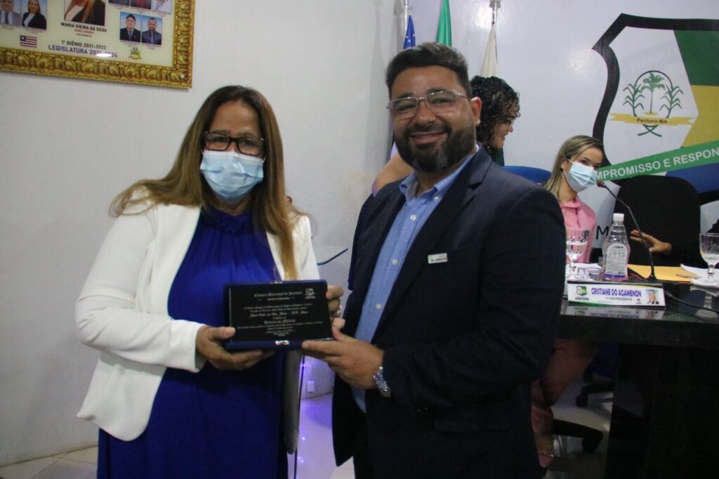 Prefeito Dr. Júnior recebe título de Honra ao Mérito da Câmara Municipal de Peritoró