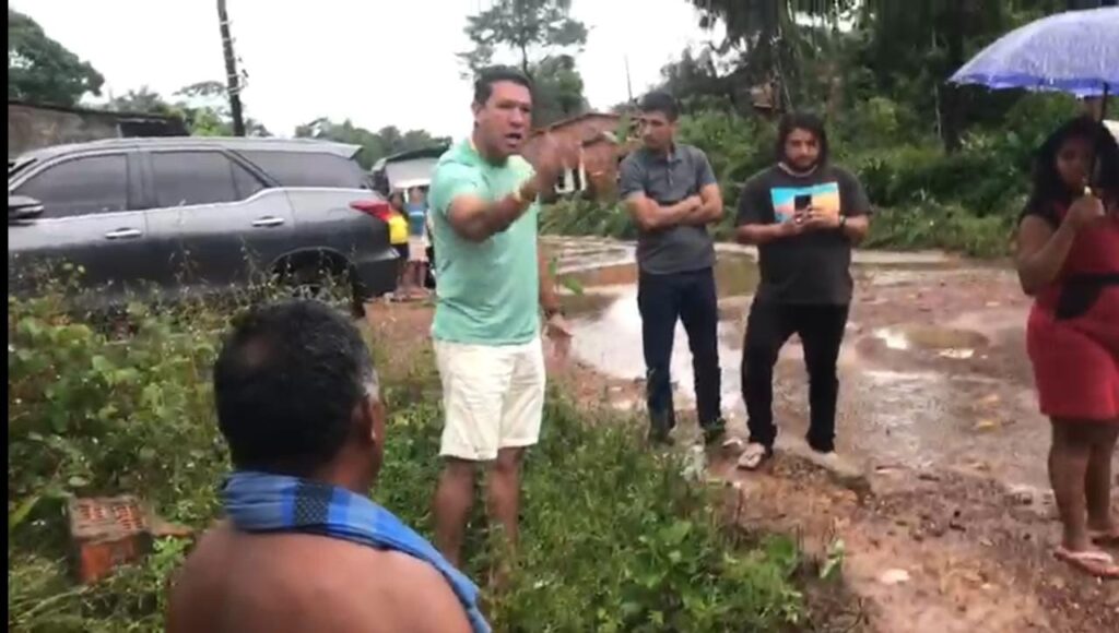 Desbocado, prefeito do interior chama vereador de ‘porra, babaca e merda’; vídeos