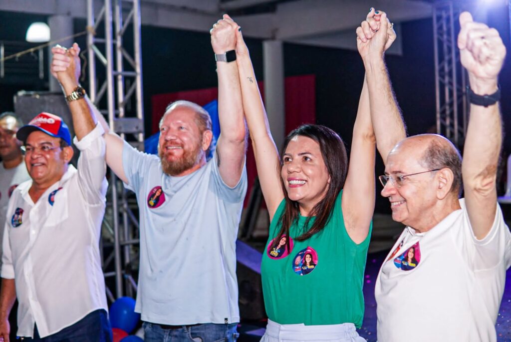 Em Ribamar, Othelino e Flávia Alves são recebidos em grande ato de apoio às suas candidaturas